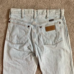 Light Wash Wrangler Jeans 28x32